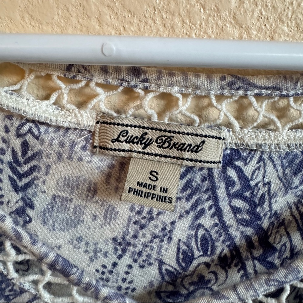 Lucky Brand Blue Paisley Boho Top Crochet Trim Cottagecore Festival Lightweight - Picture 10 of 10